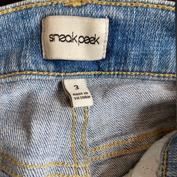 Light washed ripped jeans - Picture 3 of 3